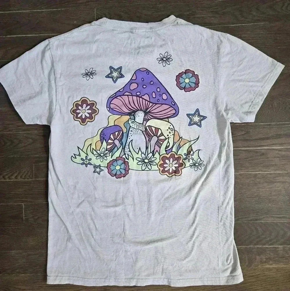 Bowery Supply Co Mushroom Graphic T-Shirt beige women's size Small - Picture 1 of 7